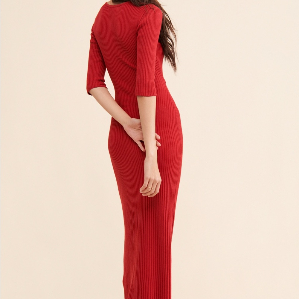Red Ribbed Cutout Maxi Dress - Picture 3 of 6